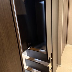 クローゼット収納（幅約58cm高さ約179.5cm奥行約44cm）の画像