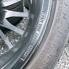 早期取引希望　245/40 20インチ　の画像