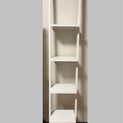 【決まりました】白い木製の棚の画像