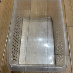 透明プラスチックかごの画像