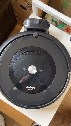?アイロボット社のロボット掃除機「ルンバ e5」?

