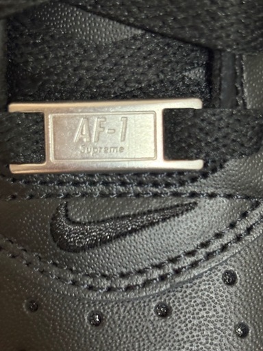 シュプリームエアフォース１supreme Nike Air Force