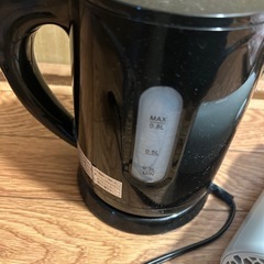 Panasonicドライヤーと電気ケトルの画像