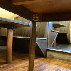 ダイニングテーブルの画像