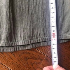 ZARA ザラ　ストレートパンツ　カーキの画像