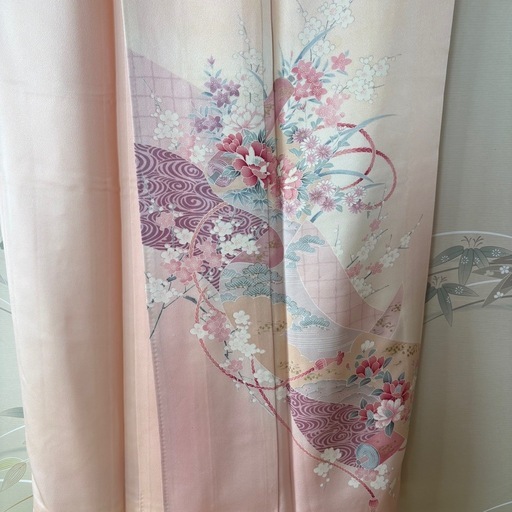 【美品 未着用】正絹 付下げ 袷 しつけ糸付 薄ピンク 四季花 熨斗 花柄 入学式 結婚式