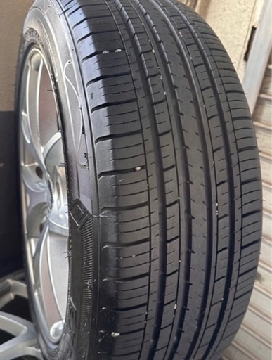 225/55 R18 アルミタイヤ　4本セット。