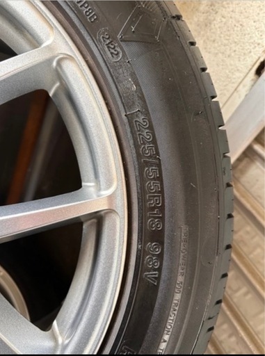 225/55 R18 アルミタイヤ　4本セット。