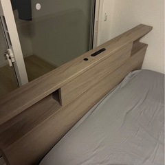 美品！セミダブルベットフレームの画像