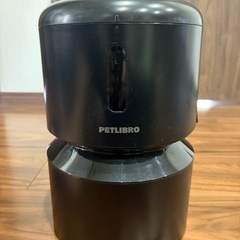 PETLIBROの自動給餌器。の画像