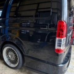 引取限定ハイエースバン　ナロー用　リアエアロ　中古美品の画像