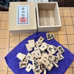囲碁、将棋駒、板等のセットの画像