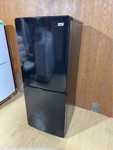 C1616 Haier ハイアール 2ドア冷蔵庫 148L 2021年製 正面小傷あり