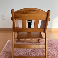 木製ローチェア　安全ベルト付き　澤田木工所　の画像