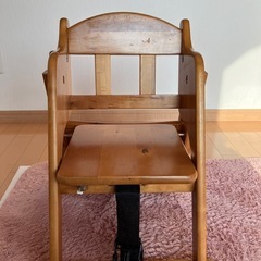 木製ローチェア　安全ベルト付き　澤田木工所　の画像