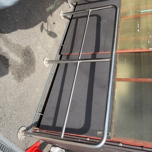 駐車場用ステンレス製パイプ