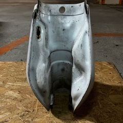 TW225 純正タンクの画像