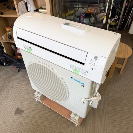 【超美品‼️】ダイキン 2022年製 6畳用エアコン ストリーマ(空気清浄/内部クリーン) 自動運転 オートスイング 100V/2.2kw