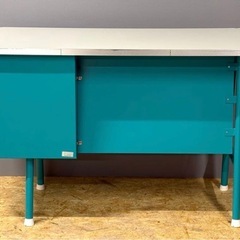 スチールデスクの画像