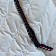 Tommy Hilfiger  ダウンジャケット　白の画像