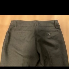 黒 フレアパンツ レディース スラックスの画像