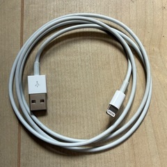 Apple 充電器　Lightningケーブルセット　iPhone純正品の画像
