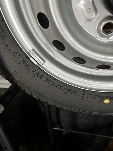 軽トラ　　　　軽バン　12インチ　鉄ホイール　タイヤ　4本　
新車外し　