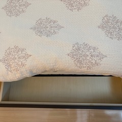 セミダブルベットフレームのみの画像