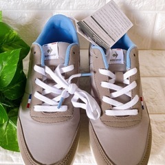 新品♡le coq sportif ルコック スポルティフ　デサント22.5の画像