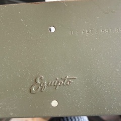 アンティークのスチール棚の画像