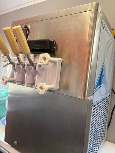 業務用ソフトクリーム機械