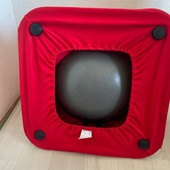 ジェリーフィッシュチェアの画像