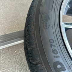 スタッドレスタイヤの画像