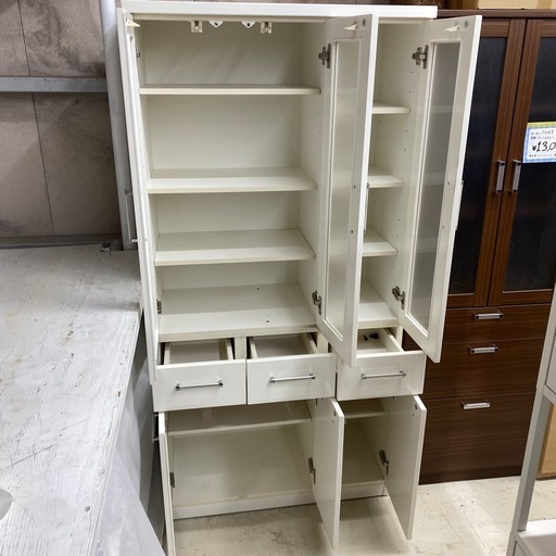 ?中古家具は朝霞市の当店へ‼️　ニトリ　食器棚　3枚扉　キッチン　収納　幅88　奥42　高180　㎝　朝霞市　リサイクルショップ　ケイ