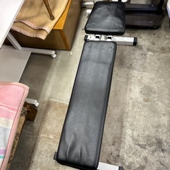 筋トレ ダンベル トレーニングベンチの画像