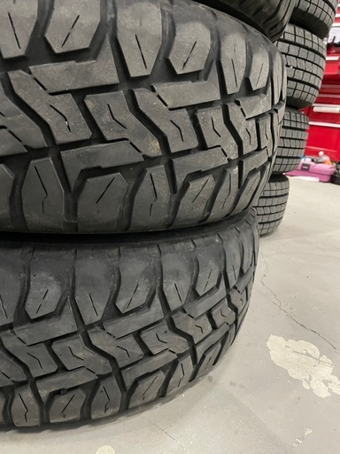 新品 DUNLOP GRANDTREK SJ6 285/50R20 20インチ スタッドレス 4本 2017年製 ランクル100 200 レクサスLX等　(VTO148) クレジットカード QR決済可能 ランクル100/200 LX570 セコイア タンドラ 20インチ Balano MONSTA