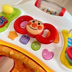 アンパンマンの歩行器の画像