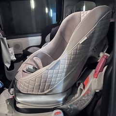 新生児も対応　チャイルドシート　回転式の画像