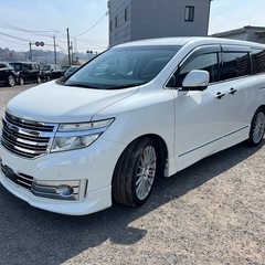 ブラック歓迎店　日産エルグランドライダー　内外装美車　平成23年式　走行9万キロ　車検２年付き　７人乗り　ナビ　テレビ　バックカメラ　アラウンドビューモニターの画像