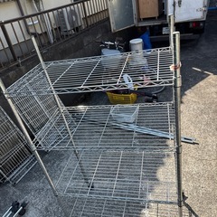 キャスター付きメタルラック4段　スチールラックの画像