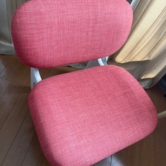 ダイニングテーブルセット（2人用）椅子2脚付き ナチュラル×レッドの画像