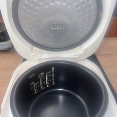炊飯器の画像