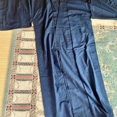 男性用着物　アンサンブル　濃紺 山の刺繍付きの画像