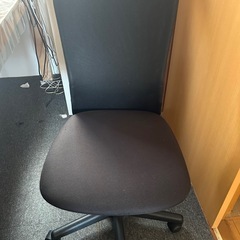 デスクチェアーの画像