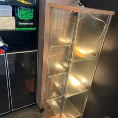 コレクションボード　ガラス　照明付きの画像