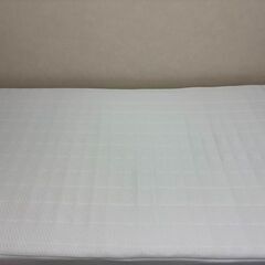 脚付きマットレスの画像