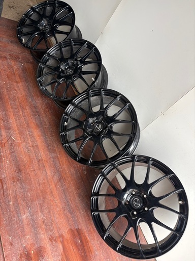 レクサスTRDオプション20インチ鍛造アルミホイール