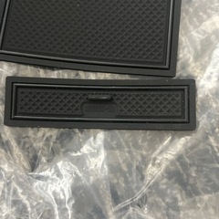 現行プリウスコンソールボックスの画像