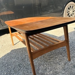 小型ローテーブルの画像