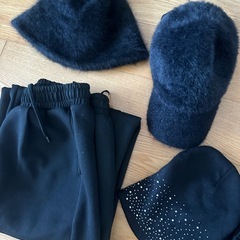 黒系ファッションの画像